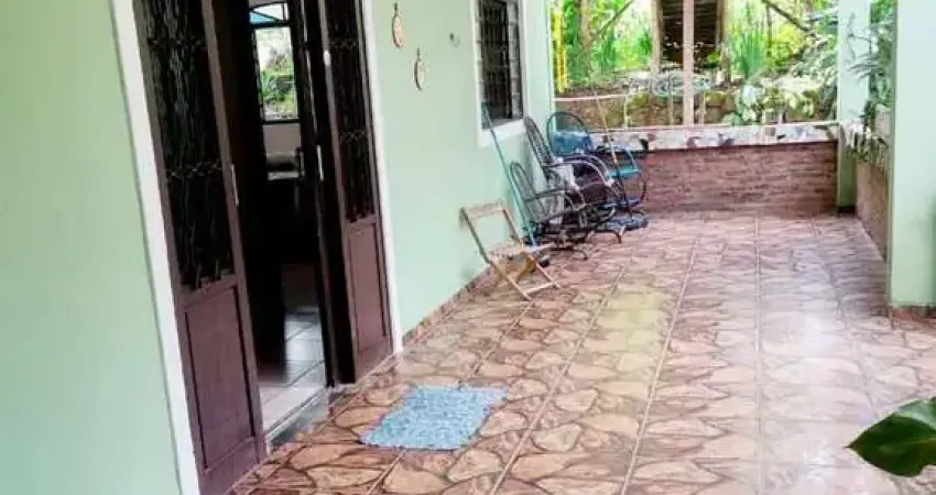 Bairro Solar da Madeira - Casa 320m2 - 4 Quartos - Suíte - Piscina e Pomar