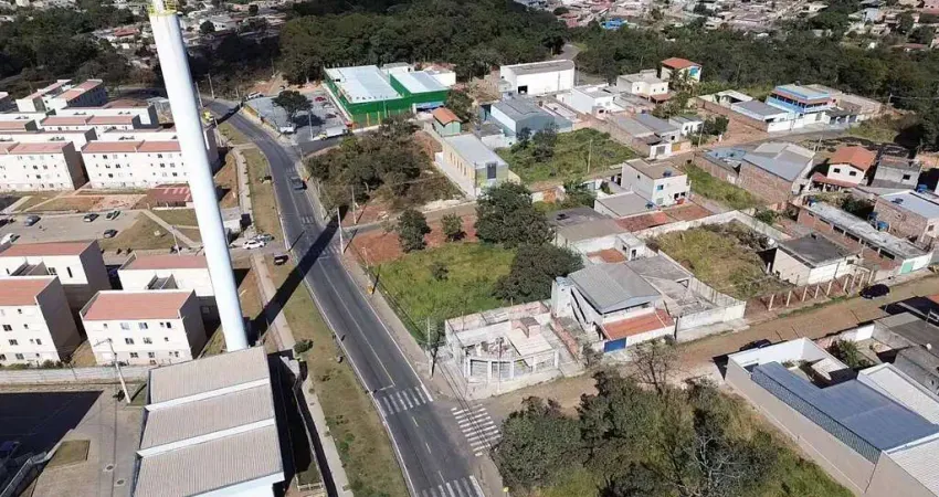 Lote comercial 360m2 - asfalto - água - luz - esgoto - escritura e registro