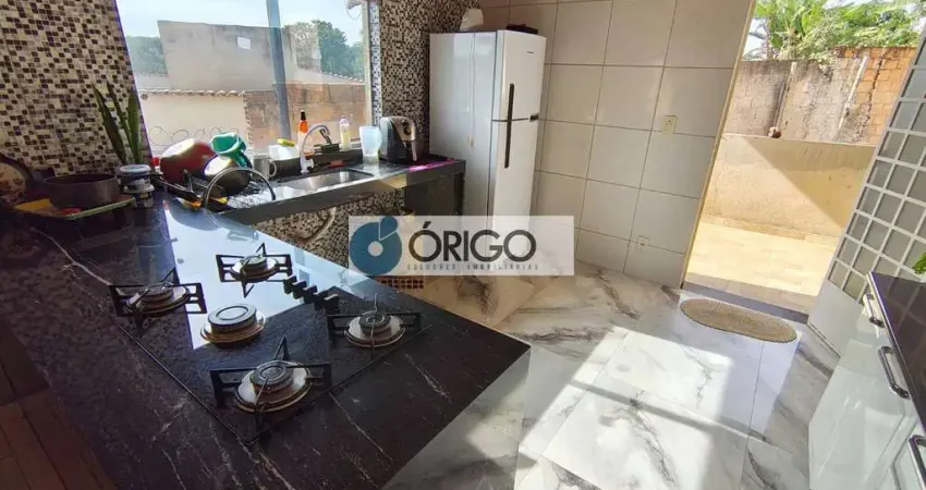 Casa 3 Quartos - Suíte - 198m2 Construído - 3 Vagas - Quintal Amplo