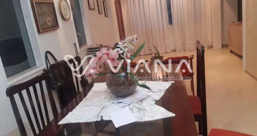 Sobrado à Venda com 3 Dormitórios no Bairro Nova Gerty em São Caetano do Sul.