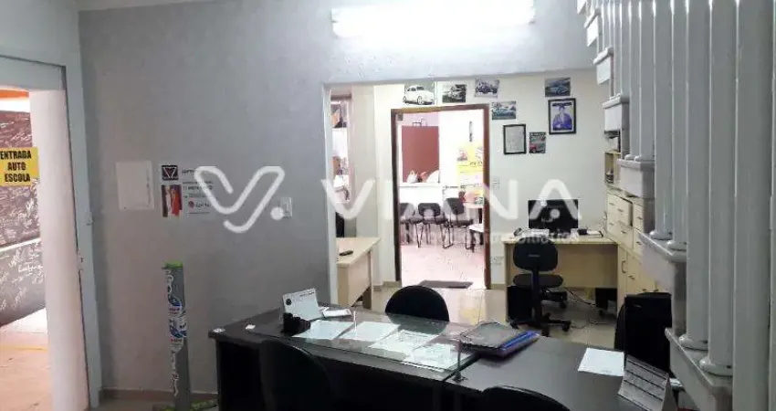 Sobrado Comercial á Venda no Bairro Osvaldo Cruz em São Caetano do Sul!