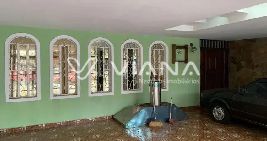 Sobrado Residencial e Comercial para à Venda e Alugar no Bairro Barcelona em São Caetano do Sul.