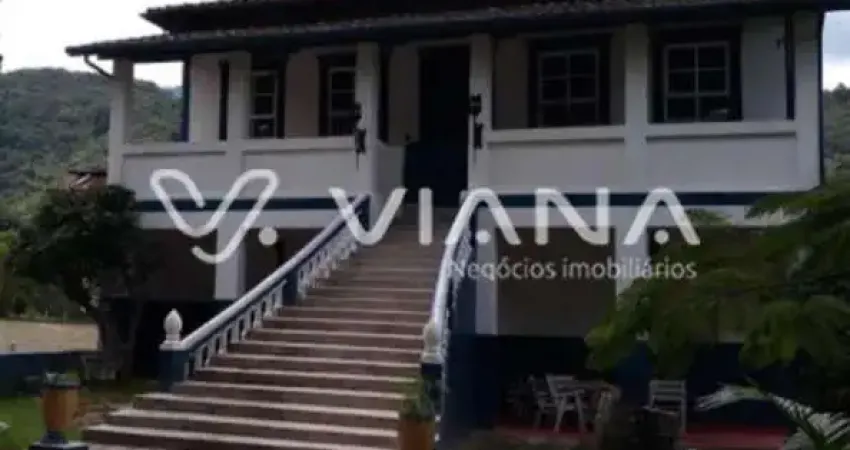 Fazenda à Venda com 5 Dormitórios  em Itabaquara na Cidade de Piquete /SP.