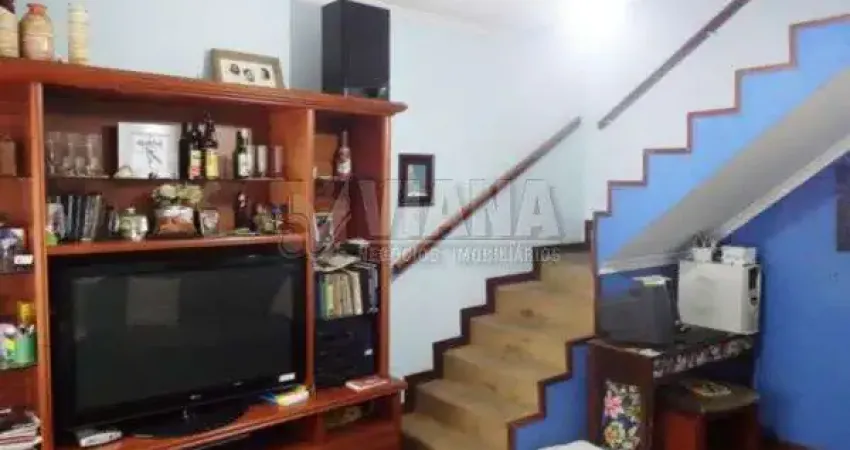Sobrado  com   Dois Quartos à  Venda  no Bairro Sacadura Cabral , Santo André