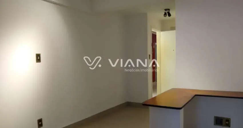 Excelente localização. andar superior, face norte com vista aberta e totalmente reformada com piso e