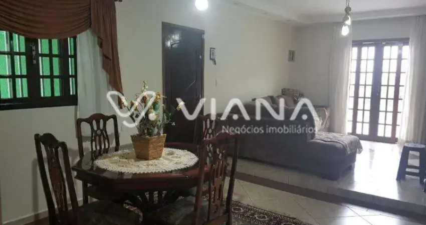 Sobrado 3  Dormitórios na Vila Mazzei em Santo André !