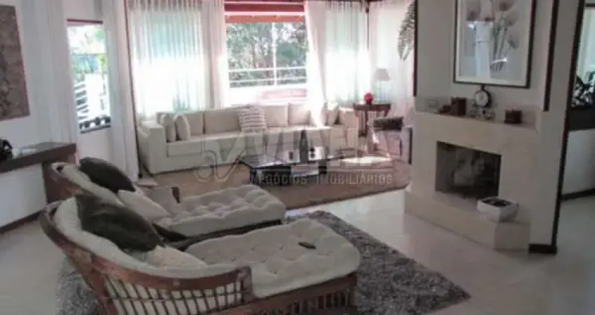 Casa de Luxo com 4 Suítes em Condomínio á Venda em Cajamar em São Paulo