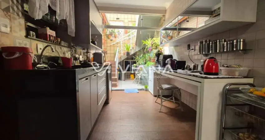 Casa Térrea 2 dormitórios á Venda no Bairro Cerâmica em São Caetano do Sul