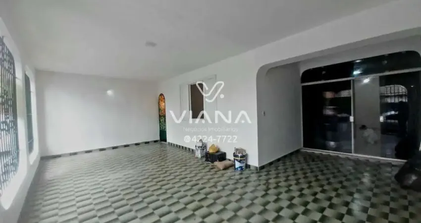 Casa com 3 quartos para alugar na Rua Iguatemi, --, Vila Alice, Santo André