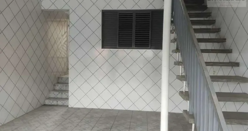Casa à venda na Rua Carlos Spera, Jardim Sônia Maria, Mauá