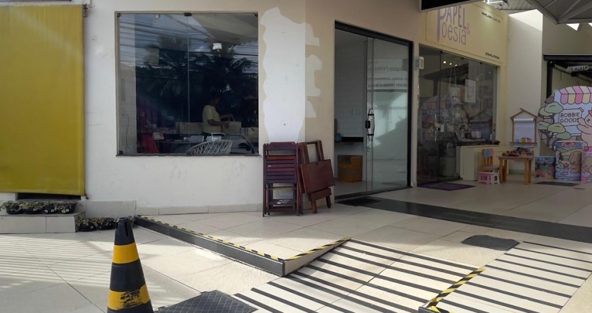 Sala comercial com 2 salas à venda na Avenida Praia de Itapoan, Vilas do Atlantico, Lauro de Freitas