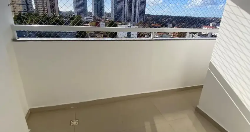 Apartamento 2/4, varanda, andar alto, vaga de garagem,