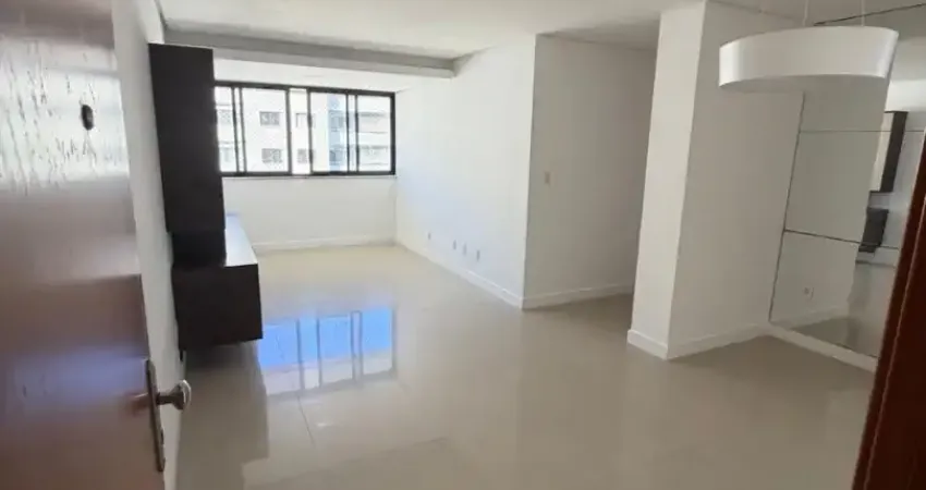 Apartamento à venda 3/4, suíte, 90m2, andar alto, 02 vagas garagem