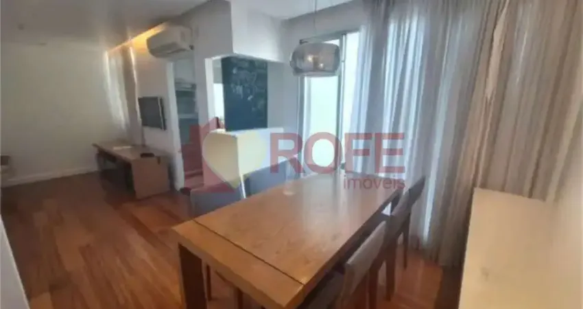 Apto reformado com 2 suítes + lavabo e 2 vagas à venda, 70m² moema sp