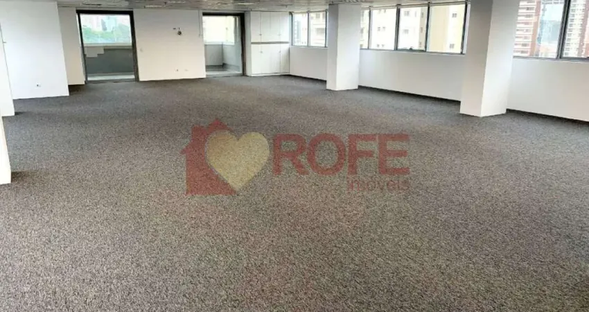 Sala comercial para alugar na Rua Luiz Seráphico Júnior, 152, Chácara Santo Antônio, São Paulo