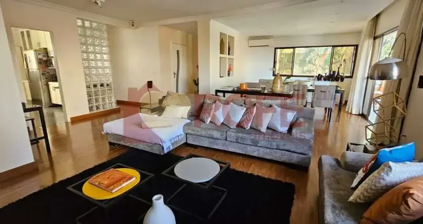 Apartamento 4 dormitorios reformado a 10 minutos a pé do parque ibirapuera