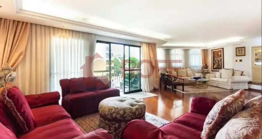 Apartamento amplo à venda com 3 quartos, sendo 3 suítes, 294m2, 1 por andar e 3 vagas de garagem. p