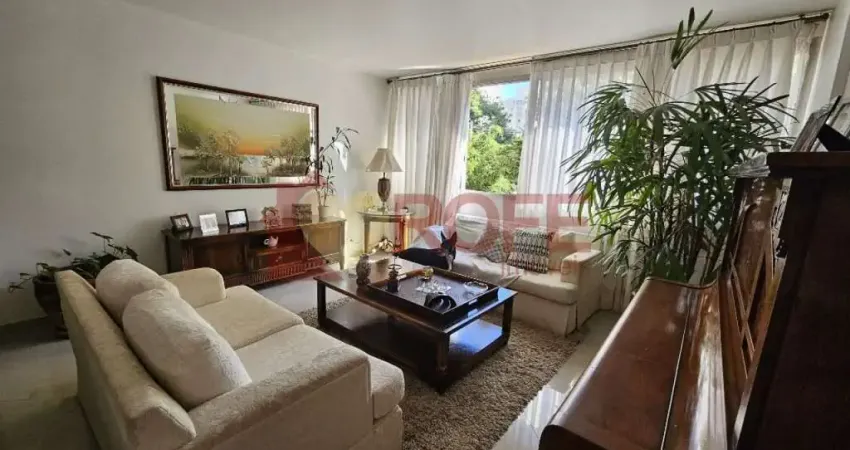 Apartamento 131m² mobiliado | 3 quartos (1 suíte) próximo ao metrô moema | moema