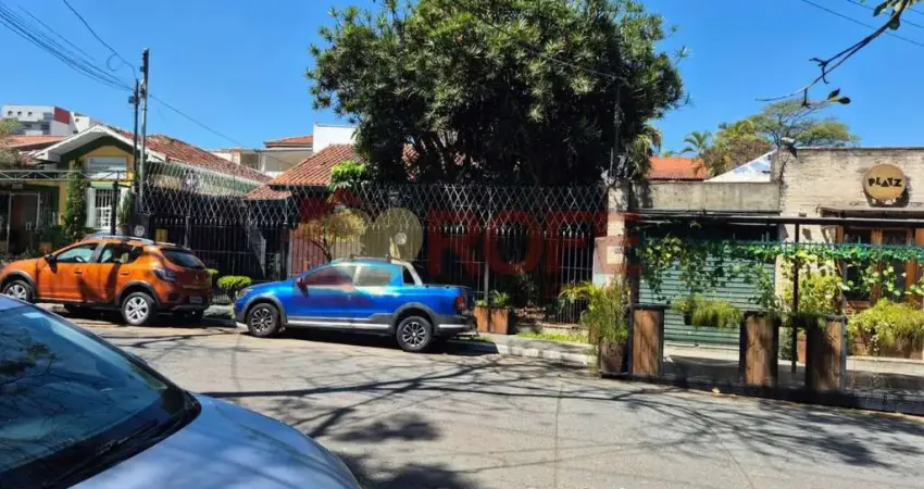Casa comercial com 9 salas à venda na Rua Cristóvão Pereira, 1262, Campo Belo, São Paulo