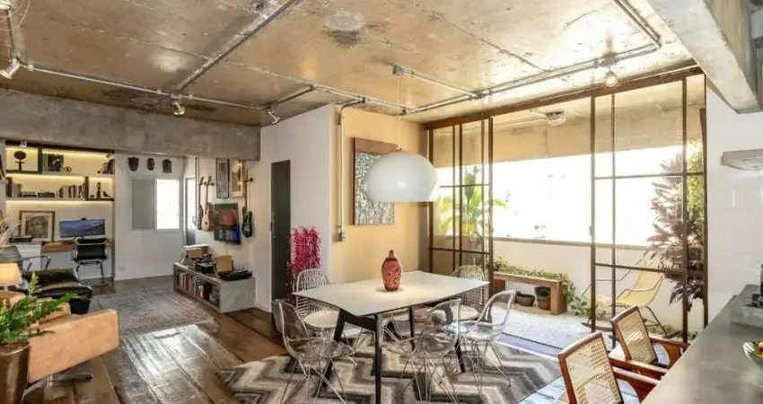 Apartamento amplo e totalmente reformado com varanda em moema - condominio maria josephina