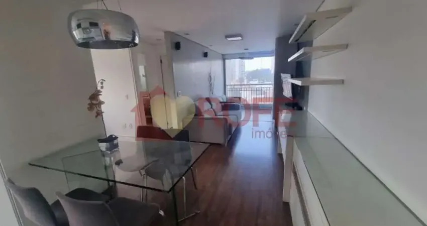 Apartamento com 2 dormitórios, uma suíte, uma vaga de garagem