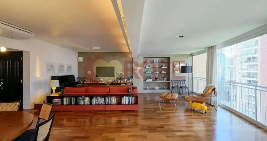 Belíssimo apartamento, alto padrão, 03 suites. 03 vagas, fino acabamento coração itaim bibi