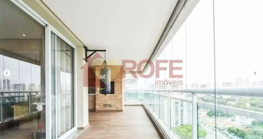 Apartamento de 240 m² para venda e locação no Brooklin. São 4 suítes, 4 vagas fixas e um depósito.