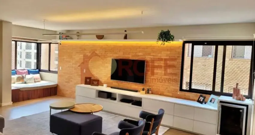 Apartamento de 120m² com 3 dormitórios reformado na melhor localização de moema pássaros