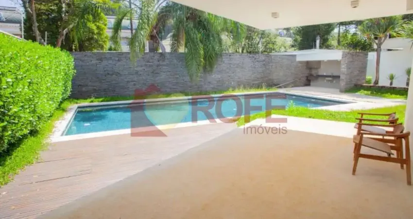 Residência alto padrão com 900m² no jardim luzitania, 4 quartos e 8 vagas, a uma quadra do parque do