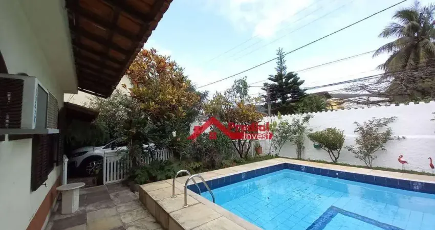 Casa com 3 dormitórios à venda por R$ 897.000,00 - Itaipu - Niterói/RJ
