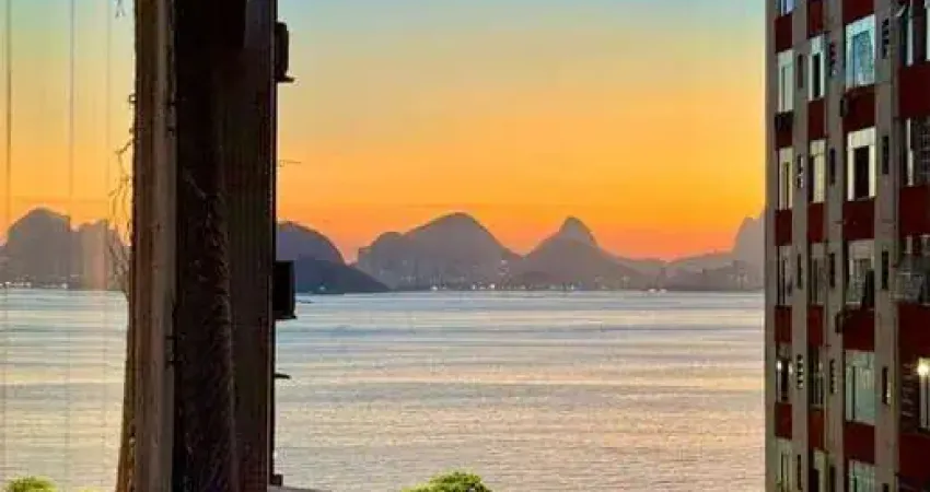 Apartamento com 4 dormitórios à venda, 240 m² por R$ 2.670.000,00 - Icaraí - Niterói/RJ