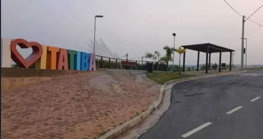 Terreno em Condomínio - R$ 32.000,00 de entrada e Transfere divida