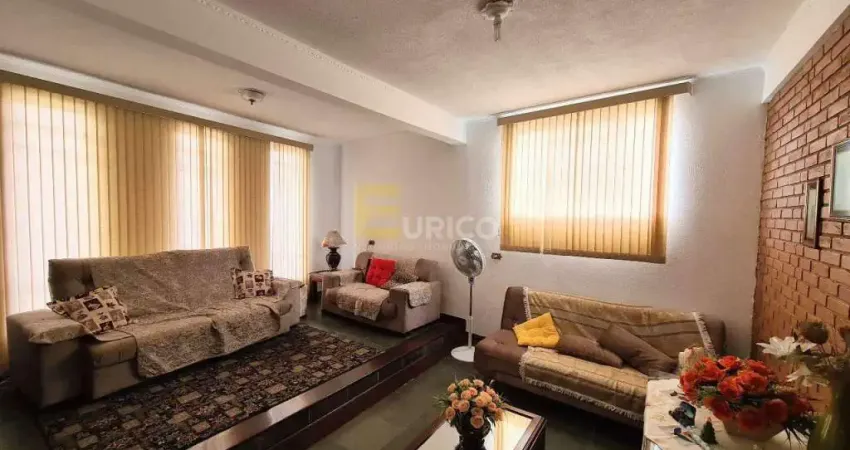 Casa à Venda na Vila Savian em Vinhedo/SP