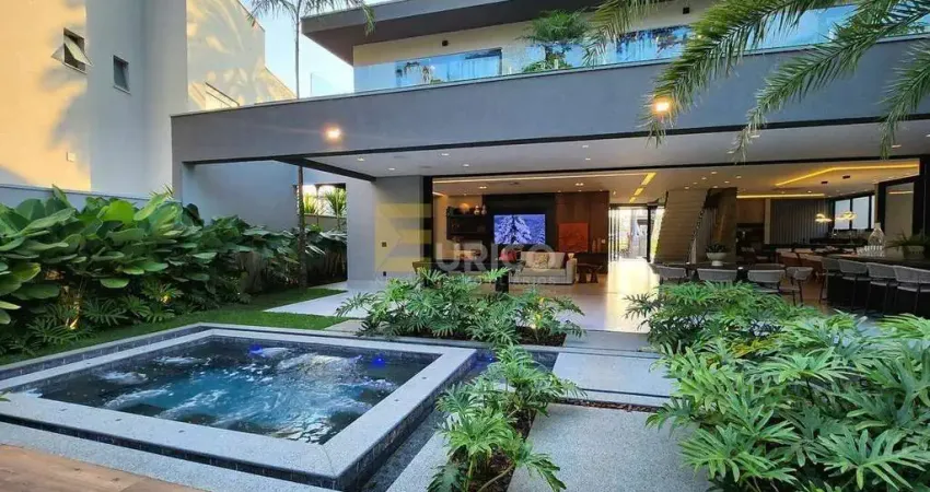 Casa de alto padrão á venda em Riviera de São Lourenço - Bertioga/SP.