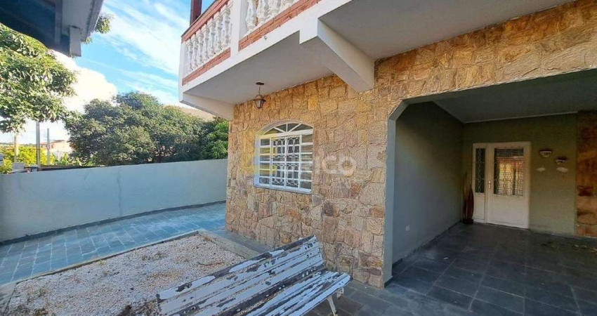 Casa à venda no VILA GENOVEVA em Valinhos/SP