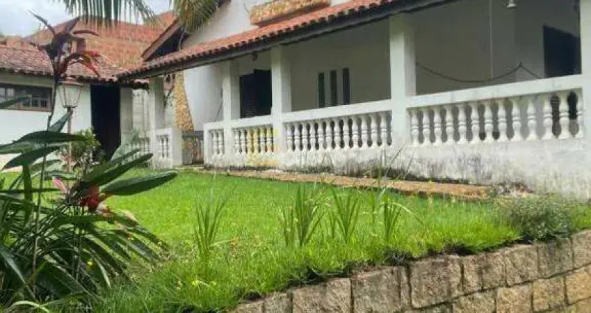 Linda chácara de 1000m² localizada em condomínio fechado, terreno plano na Cidade de Vinhedo/SP