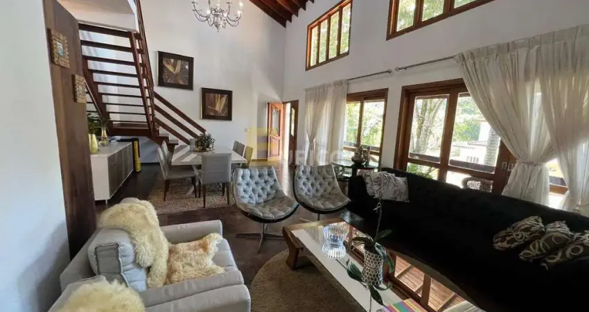 Casa sobrado a venda no condomínio Reserva dos Vinhedos