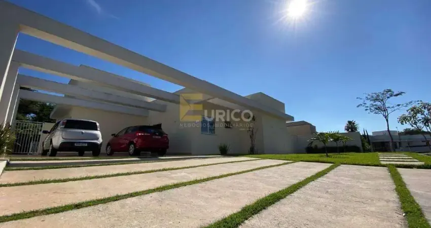 VENDA de casa TOTALMENTE térrea em condomínio em Vinhedo em excelente localização. (possibilidade de locação com móveis)