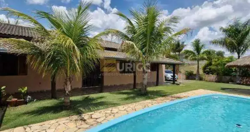 Casa em condomínio com 3 suítes, piscina e varanda gourmet – araçoiaba da serra