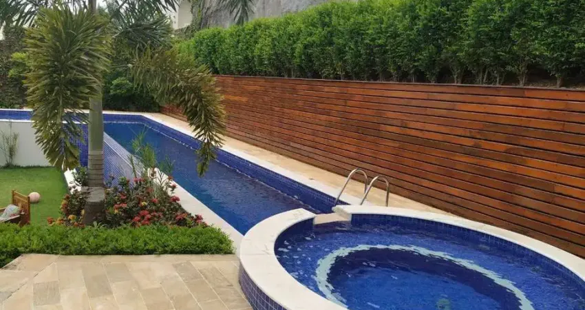 Casa em condomínio à venda no Condomínio Portal do Lago em Valinhos/SP