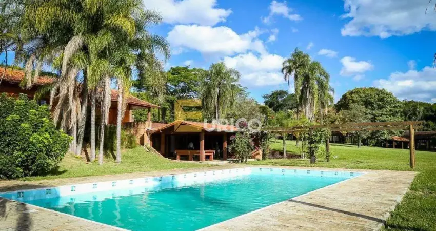 Sítio Residencial/Comercial em Iperó - SP - 4 Quartos, Piscina, Espaço Gourmet, Lago e 110 Vagas