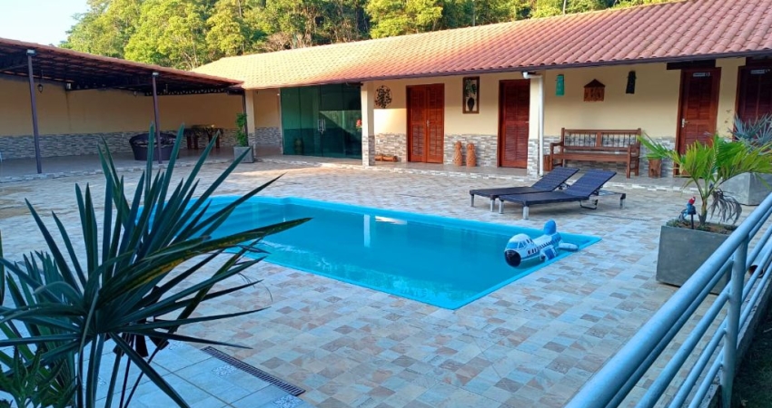 Granja venda R$650.000,00, 5 quartos - Terras do Comendador -Juiz de Fora -MG