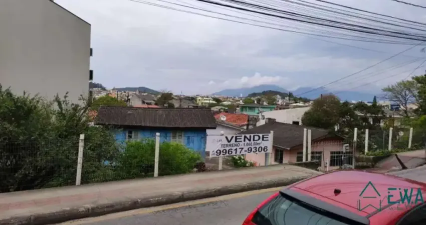 Terreno à venda na Rua Vereador Arthur Manoel Mariano, 1753, Forquilhinhas, São José