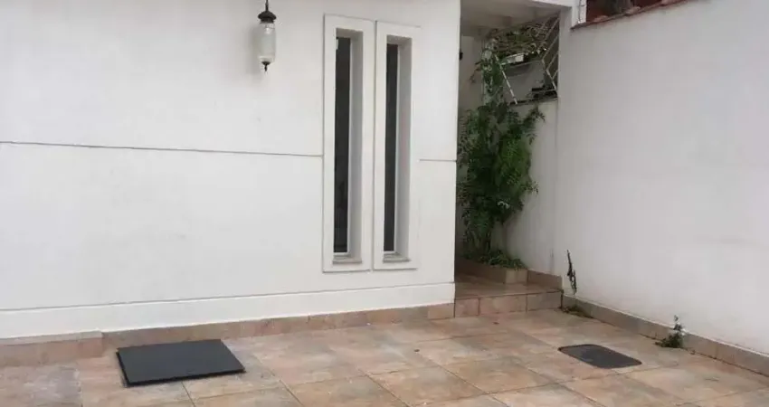 Sobrado com 3 dormitórios à venda, 380 m² por R$ 1.649.000,00 - Embaré - Santos/SP