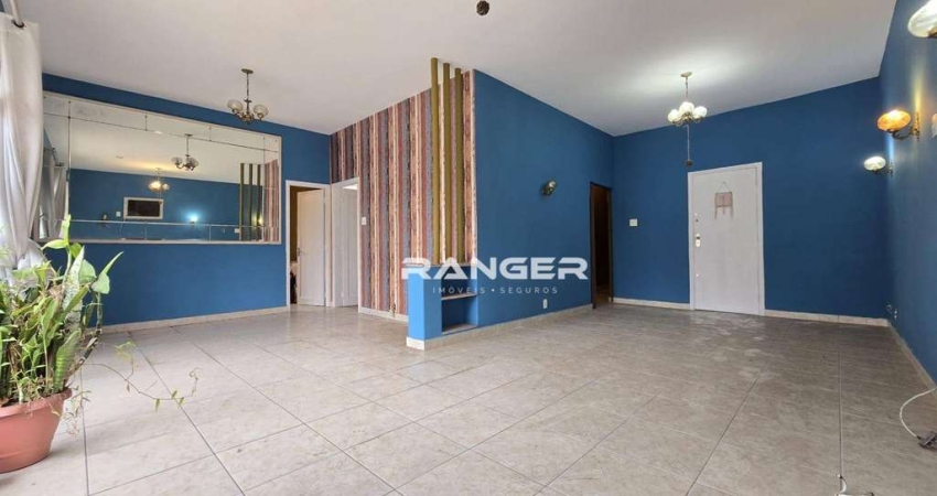 Apartamento com 4 dormitórios à venda, 175 m² por R$ 750.000,00 - Gonzaga - Santos/SP