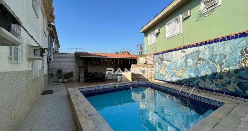 Casa Sobreposta com 4 dormitórios, 1 suíte e piscina com 150 m²,  à venda por R$ 1.100.000 no Bairro Macuco em Santos/SP