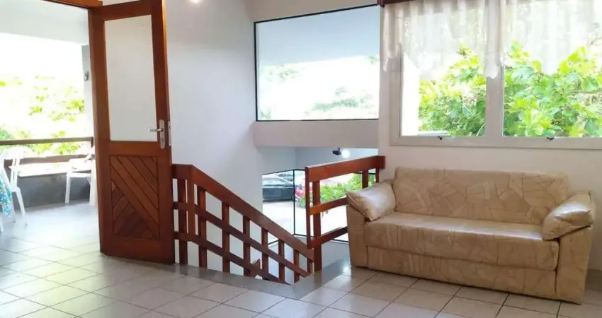 Casa para Venda em Florianópolis, Jurerê Internacional, 5 dormitórios, 2 suítes, 3 banheiros, 6 vagas
