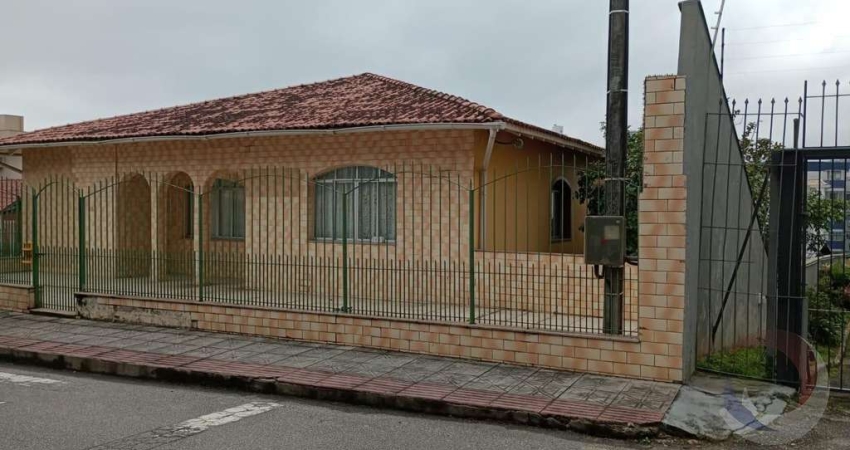 Casa para Venda em Florianópolis, Capoeiras, 6 dormitórios, 2 suítes, 4 banheiros, 3 vagas