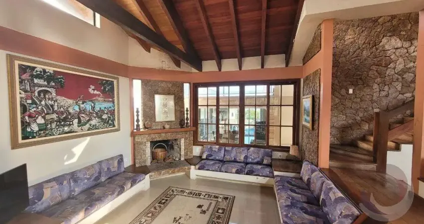 Casa para Venda em Florianópolis, Itaguaçu, 7 dormitórios, 3 suítes, 6 banheiros, 5 vagas