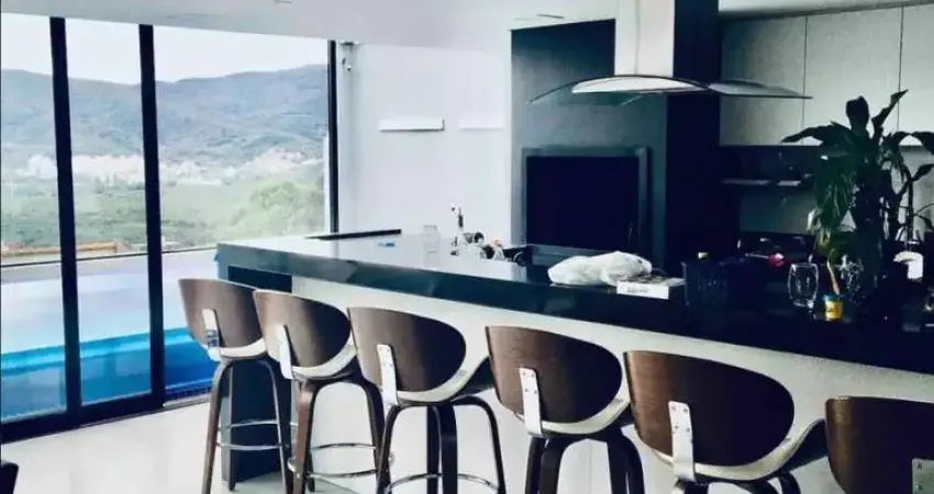 Casa para Venda em Florianópolis, Trindade, 4 dormitórios, 4 suítes, 5 banheiros, 2 vagas